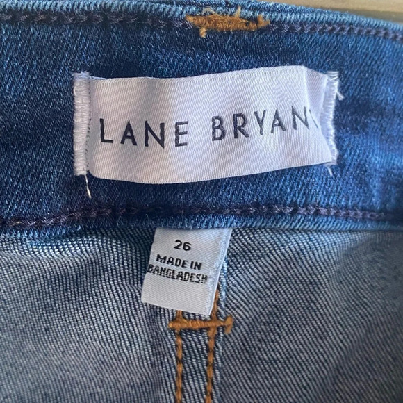 Lane Bryant Jean Bermuda Shorts 26 Flex Magic Waistband Signature Fit Mid Rise - Picture 2 of 9